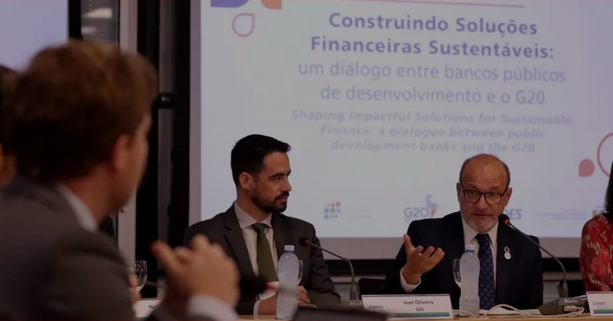 Rémy Rioux, presidente da rede global de bancos de desenvolvimento Finance in Common (FiCS), e Ivan Oliveira, subsecretário de Financiamento ao Desenvolvimento Sustentável do Ministério da Fazenda, em encontro sobre financiamento climático entre bancos públicos de desenvolvimento e representantes do G20